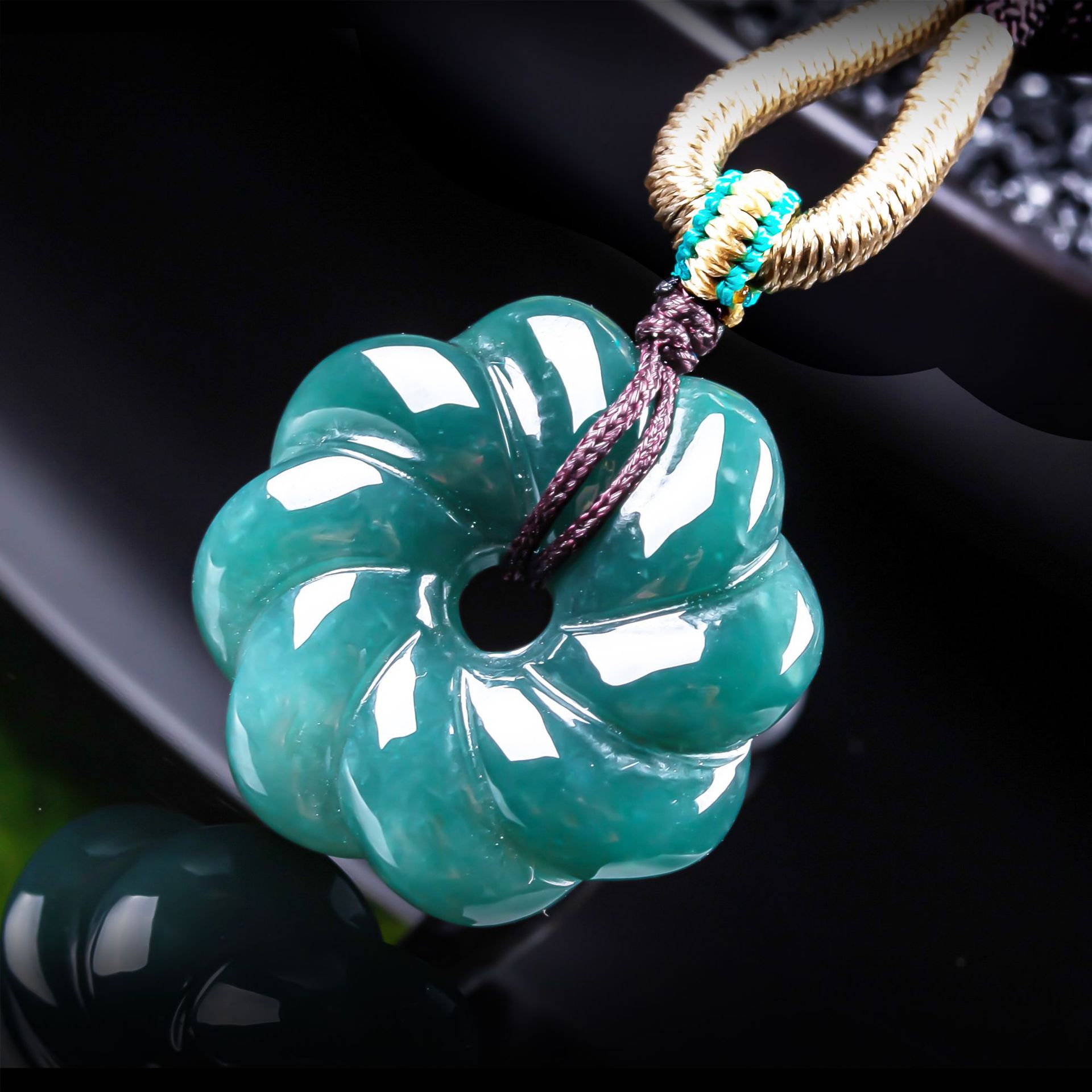 The Jewelry & Watches - จี้สร้อยคอหยกพม่าแท้รูปดอกไม้ เครื่องประดับอัญมณี เครื่องรางนำโชค เครื่องประดับแฟชั่น หยกแท้ ของขวัญหรูหราสำหรับผู้หญิง