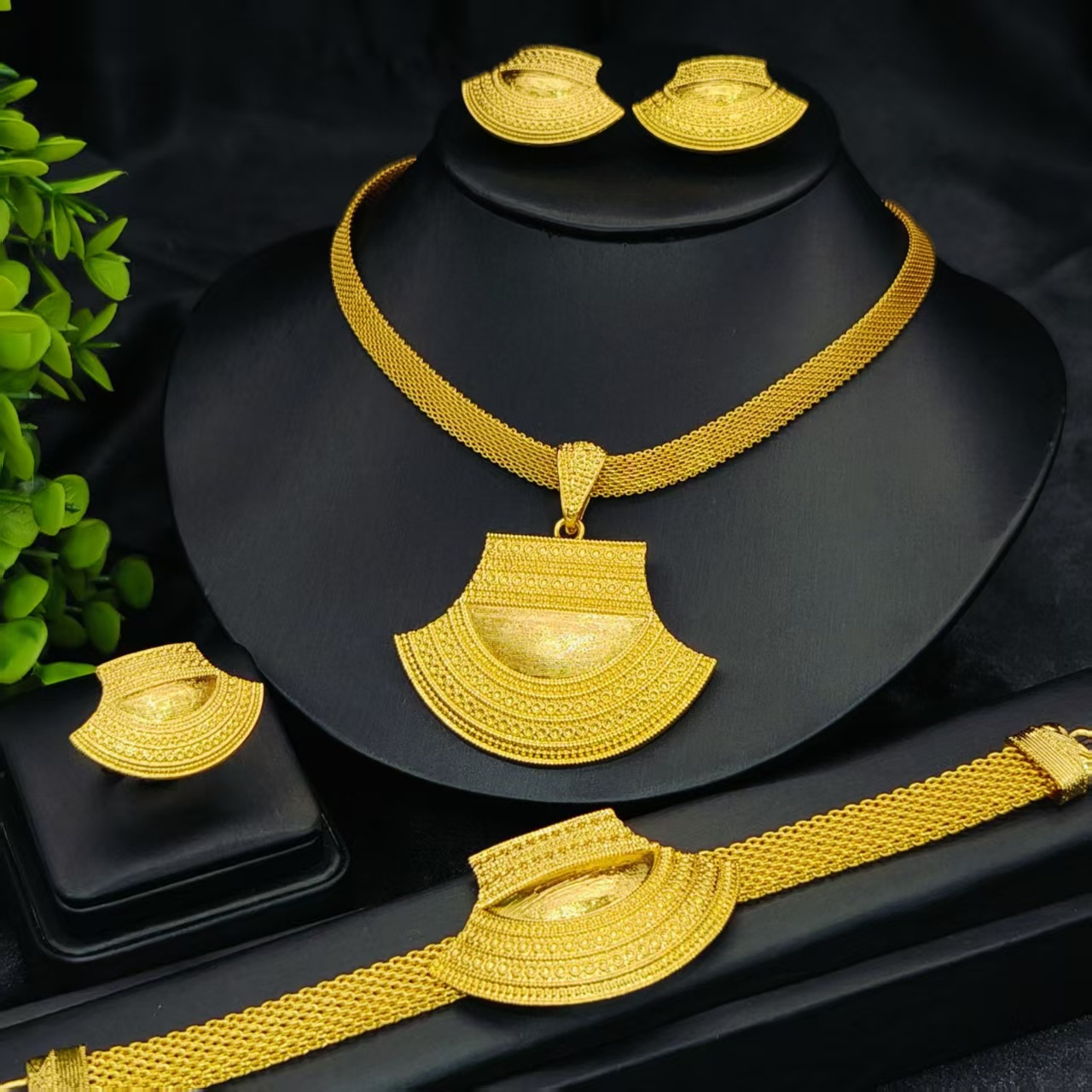 Fine Jewelry Watches Women - ชุดเครื่องประดับ 4 ชิ้น ประกอบด้วย สร้อยข้อมือ สร้อยคอ