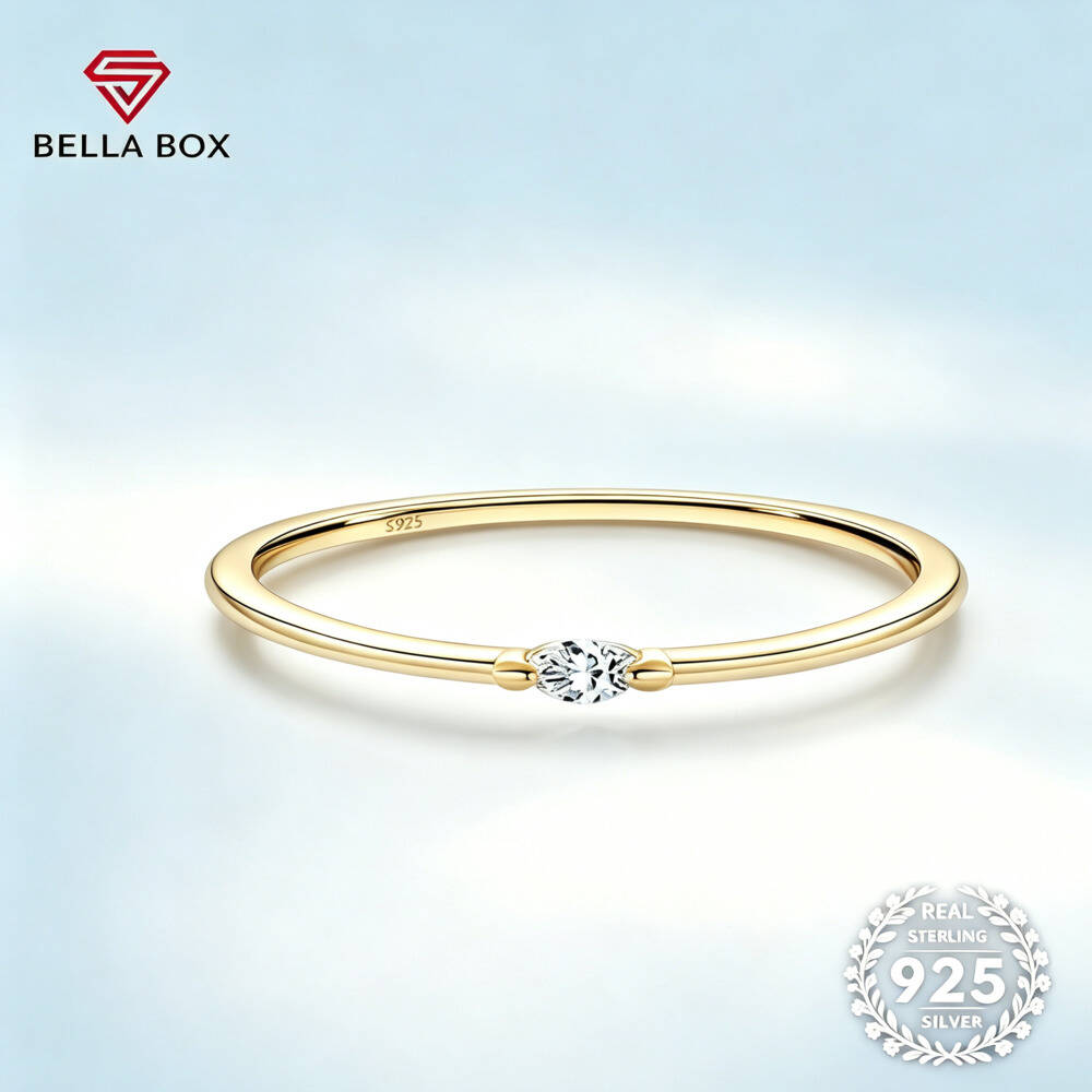 Minimalist Ring Stackable - แหวนมอสซาไนต์ทรงมาร์คีส์ ดี วีวีเอส1 แบบซ้อนกันได้ ตัวเรือนเงิน 925