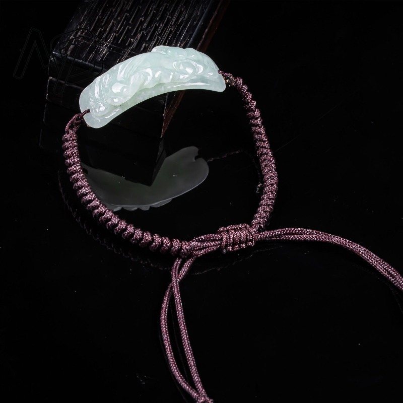กำไลหยกพม่าแกะสลักลายปี่เซียะ  - The Jewelry & Watches บทวิจารณ์และราคา