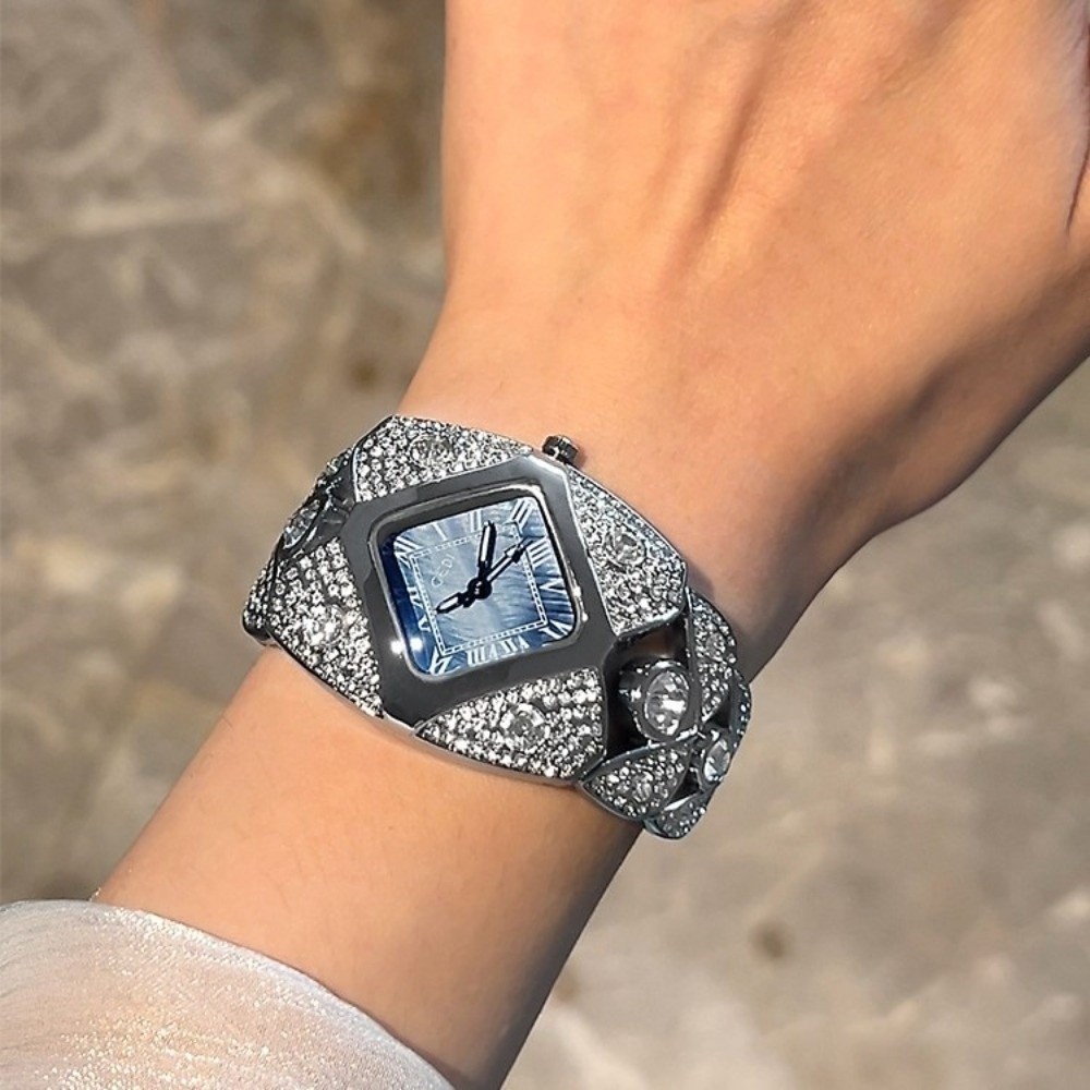 นาฬิกาข้อมือฝังเพชรใหม่ ดีไซน์ - Jewelry And Watches Luxury Brand บทวิจารณ์และราคา