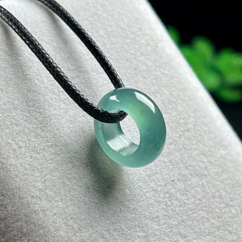 แหวนจี้หยกธรรมชาติสีฟ้าน้ำทะเล - The Jewelry & Watches บทวิจารณ์และราคา