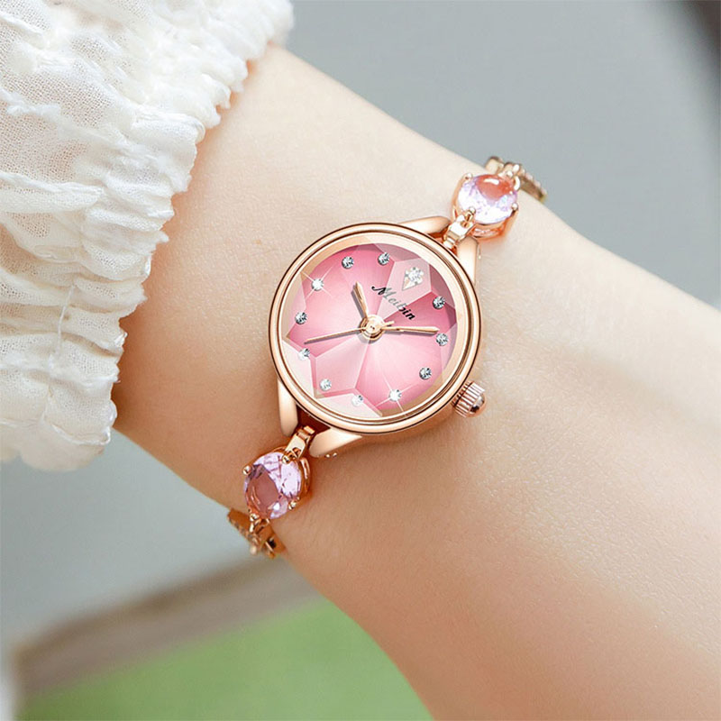 นาฬิกาควอตซ์สำหรับสุภาพสตรีนาฬ - Jewelry And Watches Luxury Brand บทวิจารณ์และราคา